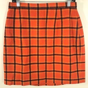 Chaus Sport 80% Wool 20% Polyester  Sz 14 Skirt.